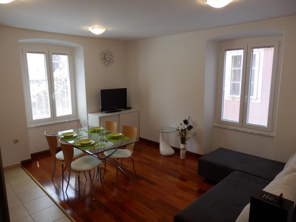Apartment Pula Center 外观 照片