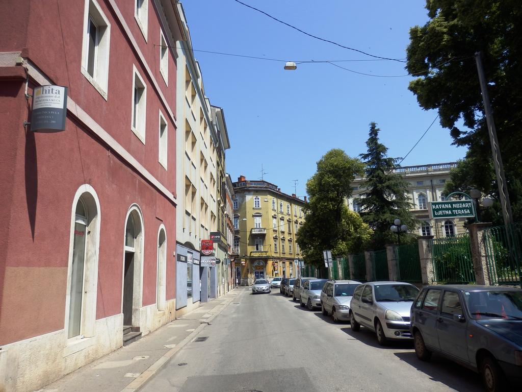 Apartment Pula Center 外观 照片